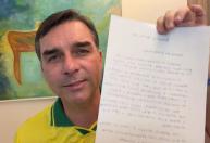 TSE mantém no ar live em que Flávio Bolsonaro lê carta do ex-presidente Jair Bolsonaro