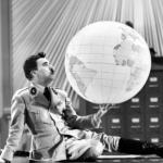 Saiba do conselho atemporal de Charles Chaplin sobre viver intensamente cada dia
