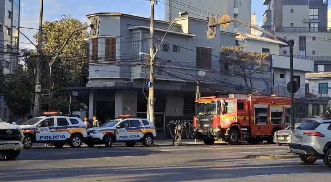 Incêndio em restaurante deixa uma pessoa ferida no bairro Santo Agostinho, em BH