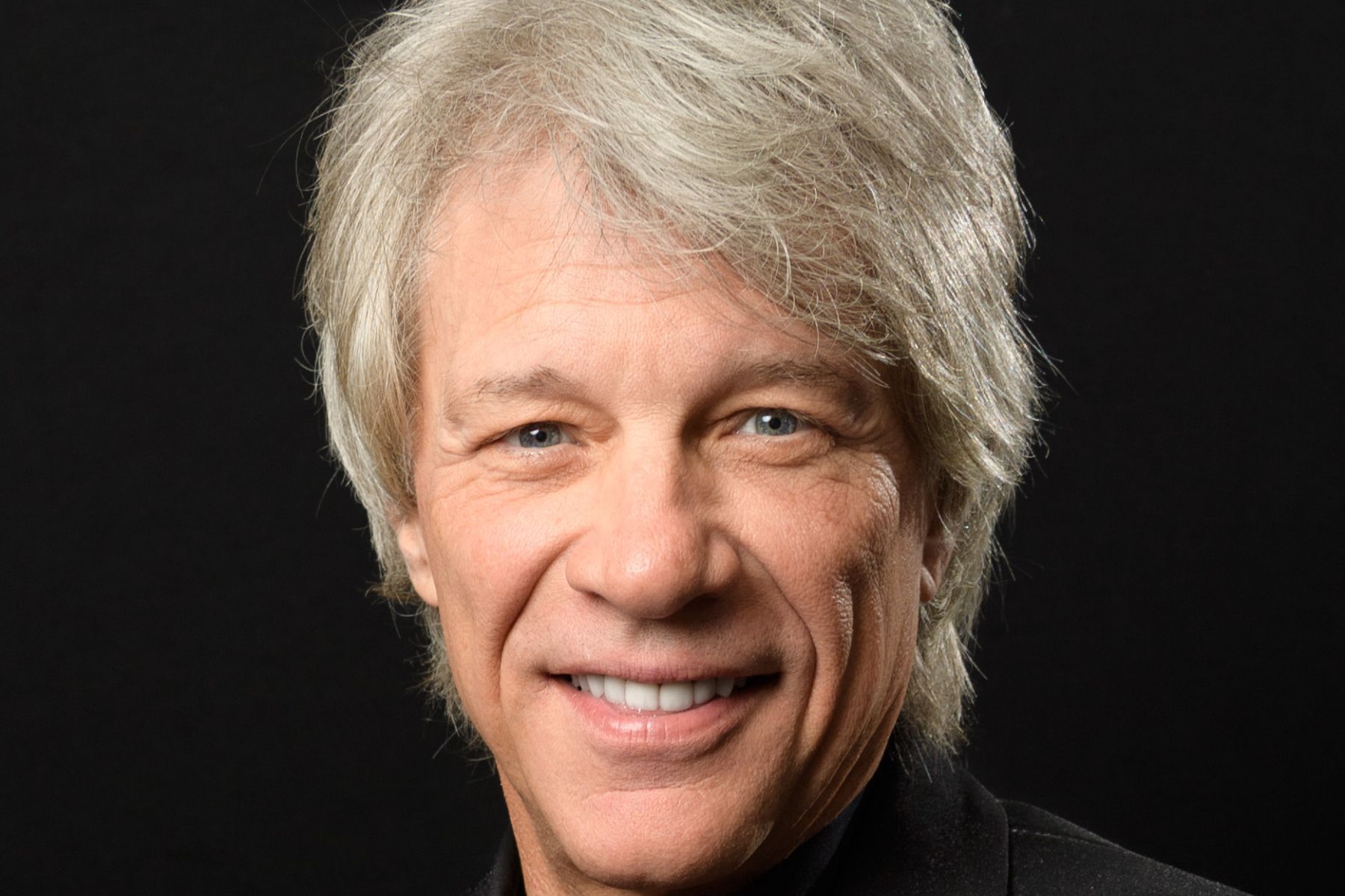 Jon Bon Jovi abandona palco de show após passar mal; entenda
