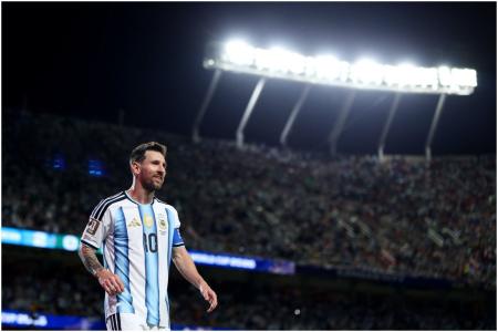 Lionel Messi durante jogo da Argentina na Copa do Mundo de 2026