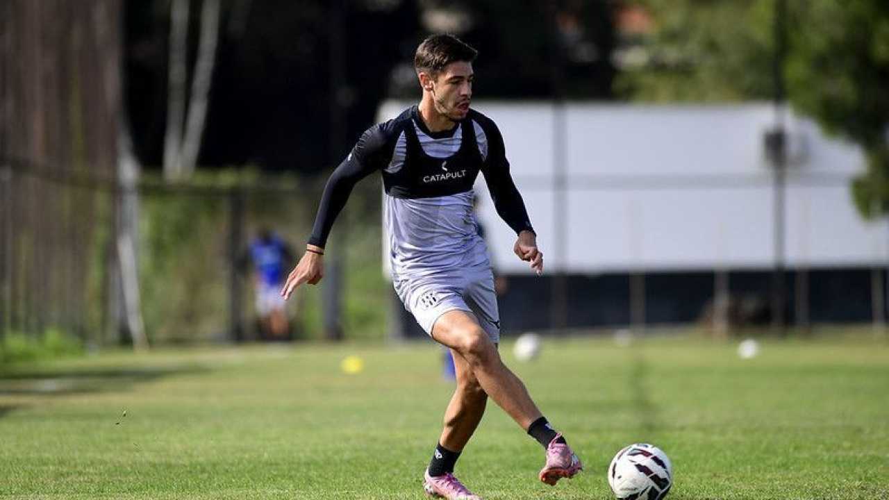 Lateral emprestado pelo Fluminense rescinde com a Ponte Preta e retorna