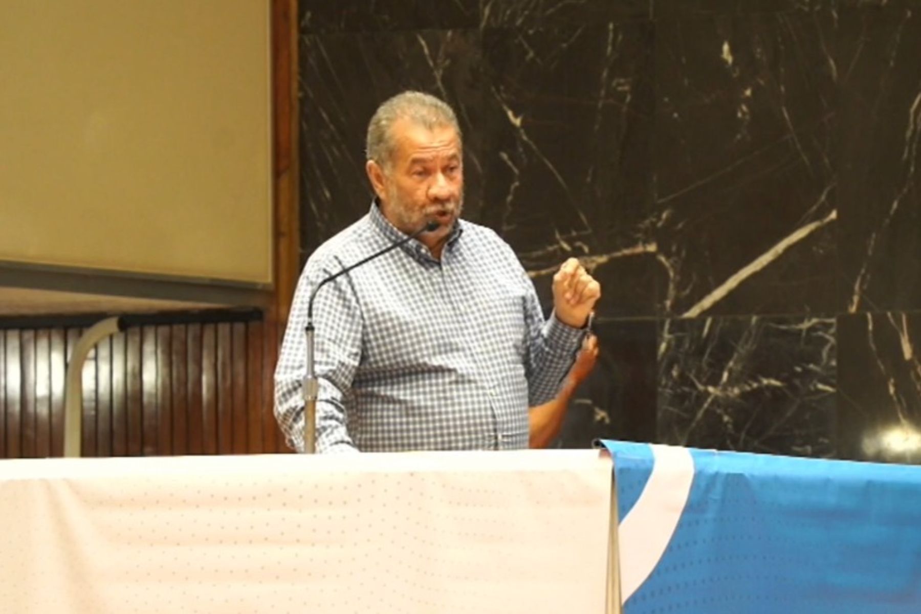 Carlos Lupi diz que PDT segue aberto a alianças com PSDB, União e PP em Minas