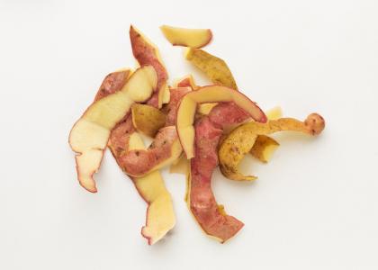 Misturar bicarbonato com casca de batata remove ferrugem veja o passo a passo