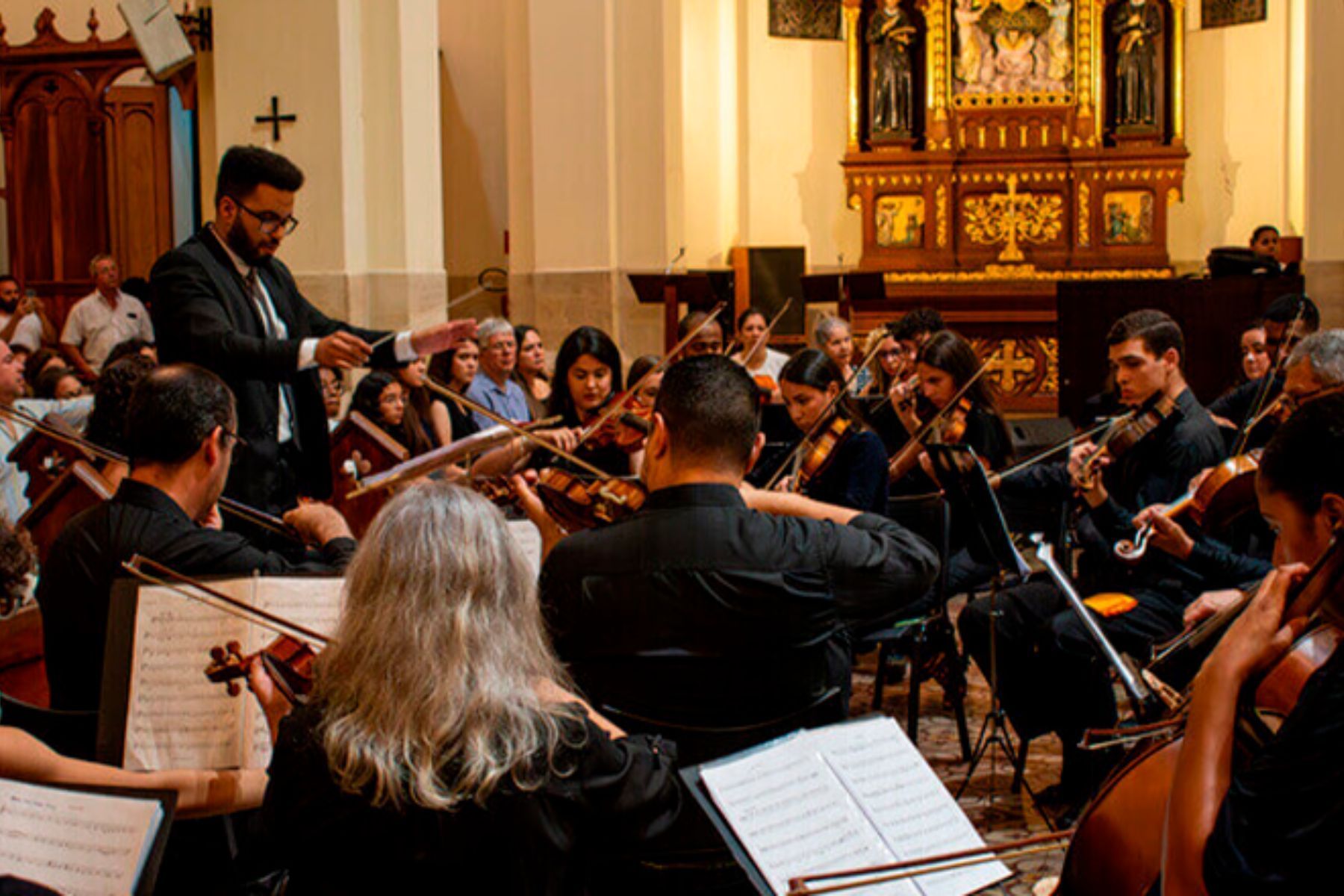 Orquestra de Câmara Ars Brasilis se apresenta no Mercado Cultural AICE