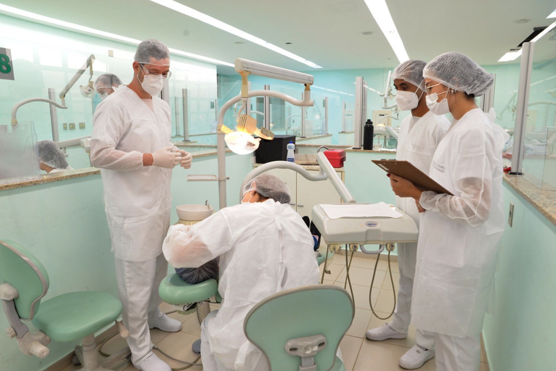 Faculdade de Odontologia da UFJF trata pacientes com lesões ou doenças na boca