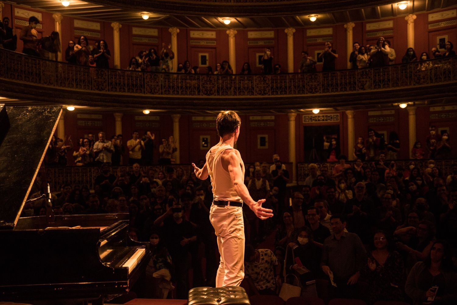 Clássicos do Queen ganham versões inéditas em concerto de piano solo no Grande Teatro Sesiminas