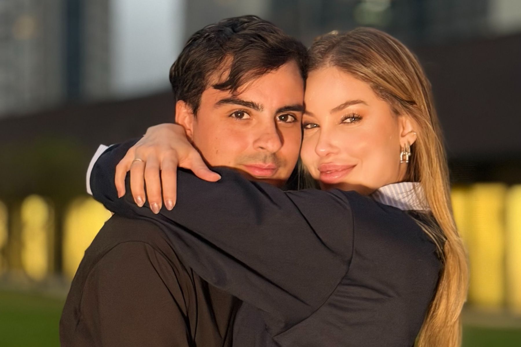 Saory Cardoso descobre suposto affair de Dudu Camargo com homem