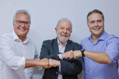 O senador Renan Calheiros, o presidente Lula e o ex-governador Renan Filho (MDB), que disputa o governo de Alagoas em 2026 com o apoio do pai e da base governista federal • Ricardo Stuckert