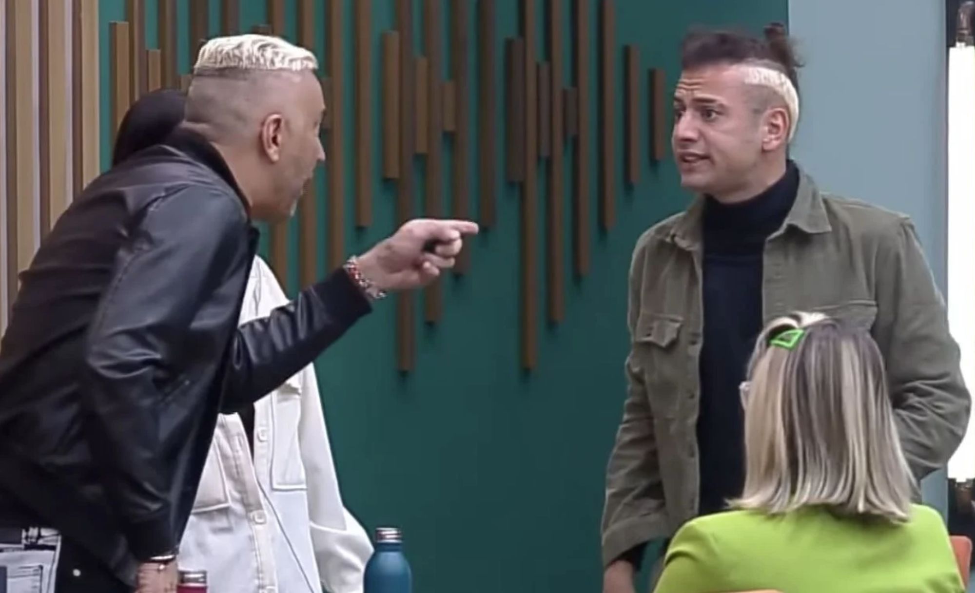 Pai de MC Gui ameaça Cartolouco e relembra rivalidade em reality: 'Vou achar ele'