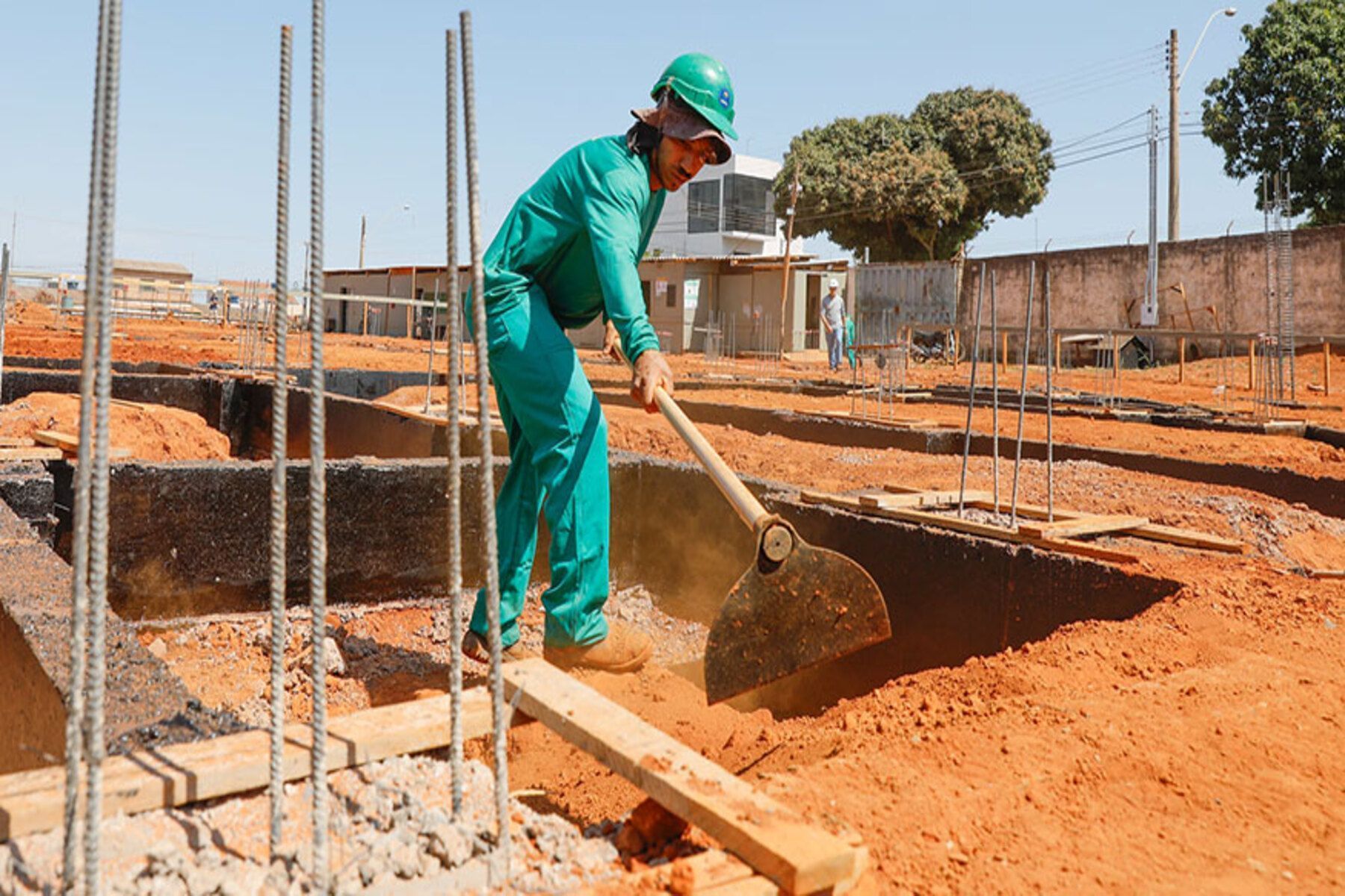 IBGE: infraestrutura e edifícios concentram 76% do valor produzido pela indústria de construção