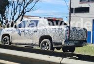 Nova Volkswagen Amarok, que terá versão híbrida, é flagrada no Brasil