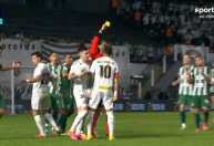 Neymar leva cartão amarelo e será desfalque do Santos no Brasileiro