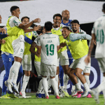 Palmeiras goleia Vitória em jogo com duas expulsões pelo Campeonato Brasileiro