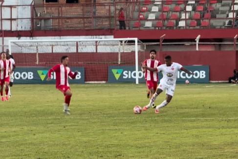 Com gol no fim, Villa Nova empata com o Valério pelas quartas de final do Módulo II