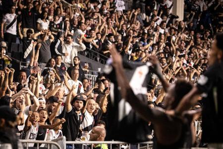 Técnico do Vasco exalta partida sem gols sofridos após longa sequência