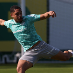 Palmeiras se reforça com dois convocados e divulga novidade sobre Vitor Roque