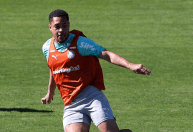 Vitor Roque treina e deve ser novidade do Palmeiras contra o Coritiba