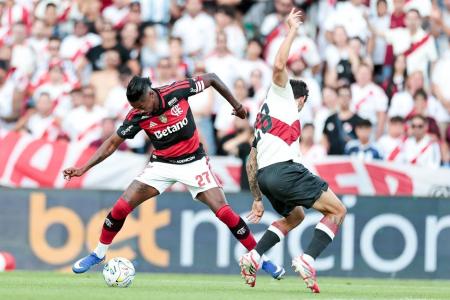 Flamengo e River Plate se enfrentaram em Portugal