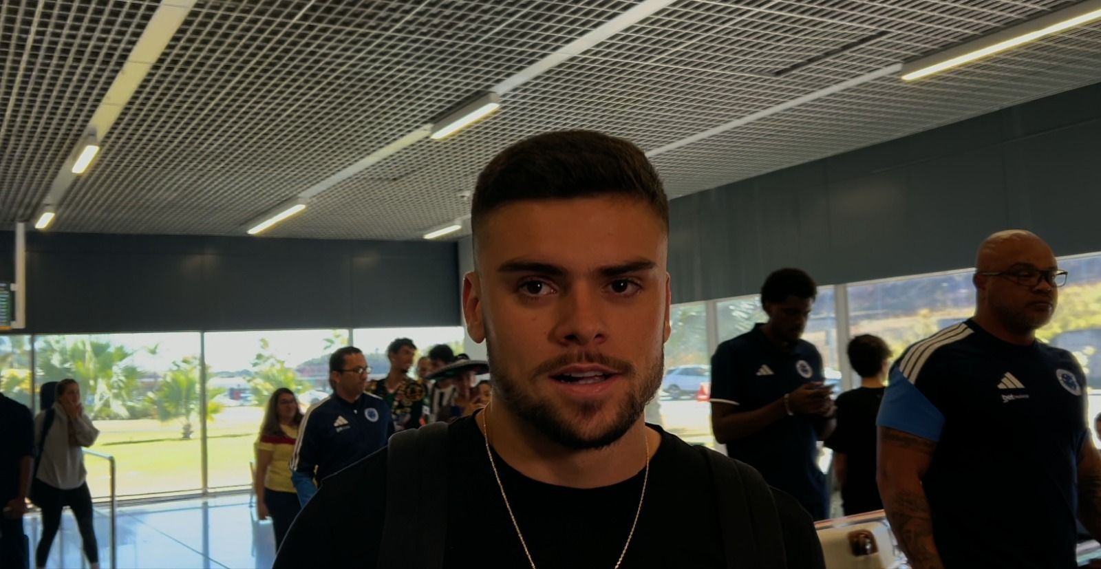 Novo reforço, Pec celebra carinho da torcida do Cruzeiro: 'Invadiram meu Instagram'