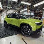 Jeep começa a produção do Avenger de olho no VW Tera