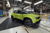 Jeep começa a produção do Avenger de olho no VW Tera