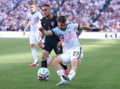 Raskin em jogo da Bélgica contra os Estados Unidos