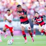 Do fim ao reinício: Samuel Lino vira destaque do Flamengo