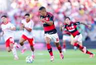 Do fim ao reinício: Samuel Lino vira destaque do Flamengo