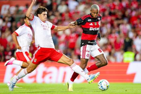 Wallace Yan colocou o Flamengo em vantagem no segundo tempo