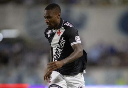 Loide Augusto foi liberado dos treinamentos no Vasco