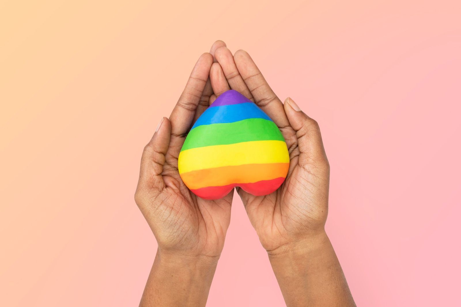 Parada do Orgulho e mais: confira programação de serviços gratuitos para comunidade LGBTQIAPN+