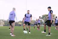 Zagueiro recém-contratado sofre lesão muscular e preocupa o Atlético