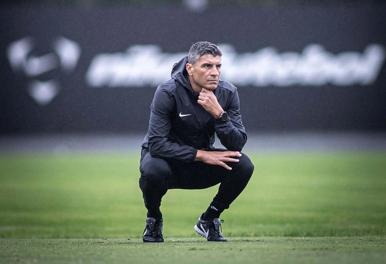 Sem torcida, Vasco visita o Independiente Medellín pelos playoffs da Sul-Americana