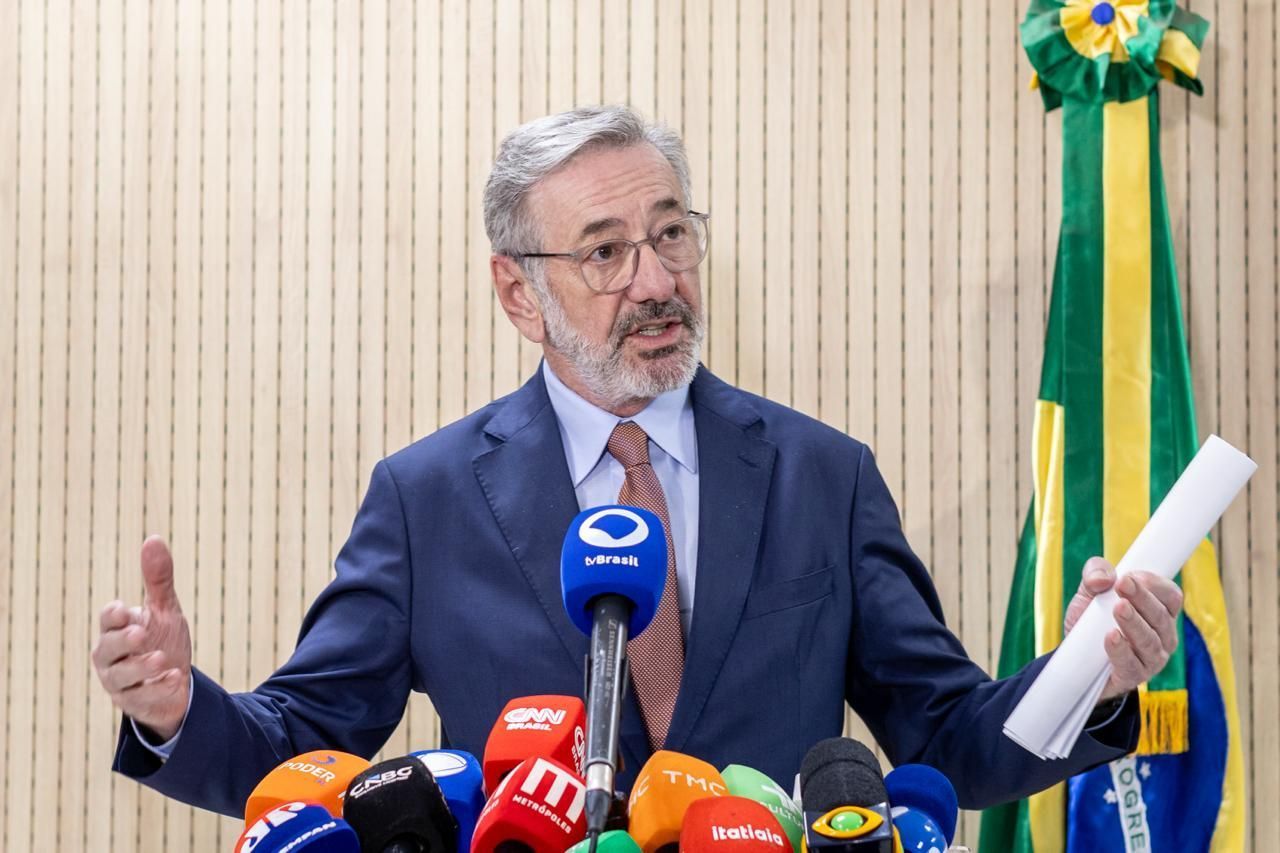 Governo adia aplicação da Lei da Reciprocidade e foca em apoio a setores afetados pelo tarifaço