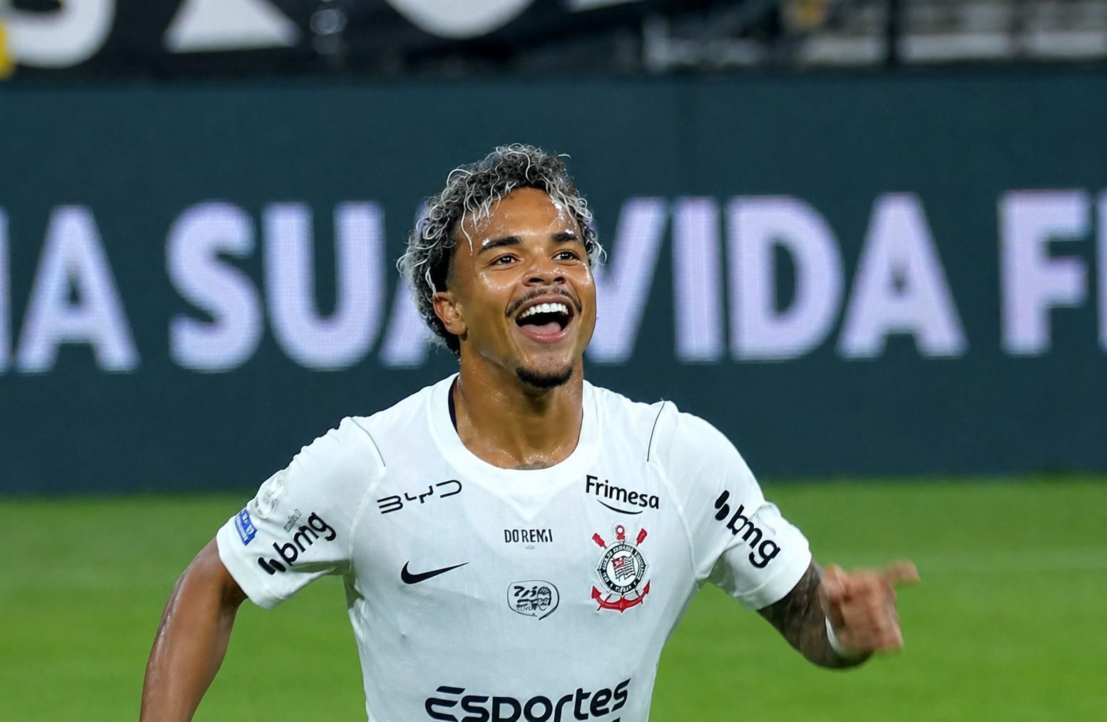 Kaio César celebra vitória do Corinthians e projeta sequência: 'Fazer muito mais'