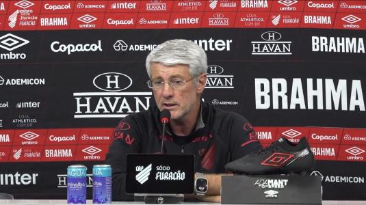 Odair Hellmann, treinador do Athletico-PR