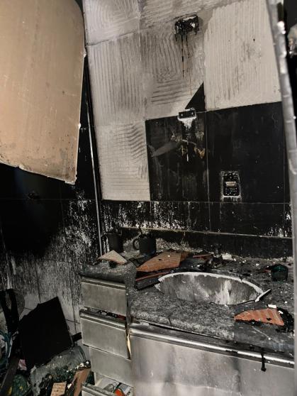 Imagens mostram destruição em apartamento após incêndio em Nova Lima