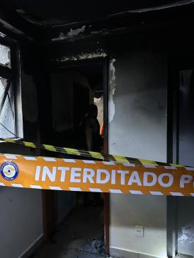 Imagens mostram destruição em apartamento após incêndio em Nova Lima