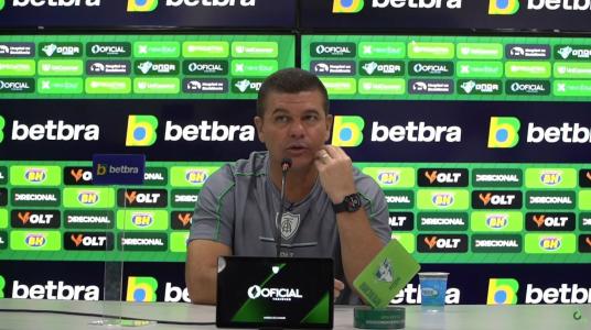 Umberto Louzer. técnico do América, em coletiva após vitória sobre o Goiás