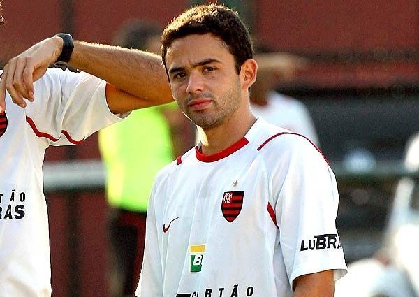 Ex-lateral Juan aprova Almada e defende reforços para manter o Flamengo no topo