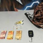 Quatro adultos presos e três adolescentes apreendidos por tráfico na Maanaim, em Ipatinga