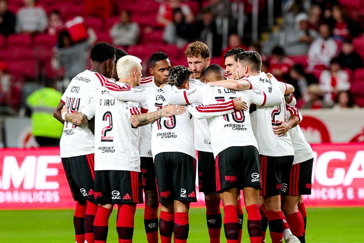 Meia do Flamengo leva terceiro amarelo e vira desfalque para sequência do Brasileiro