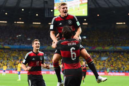 Kroos celebra gol pela Alemanha na goleada por 7 a 1 sobre o Brasil em 2014