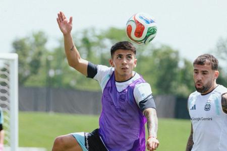 Almada fez parte do elenco da Argentina vice-campeã do mundo