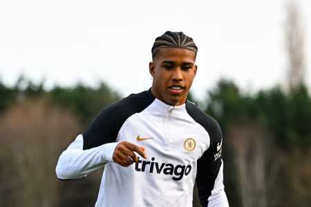 Andrey Santos troca de clube na Premier League em transação de R$ 345 milhões
