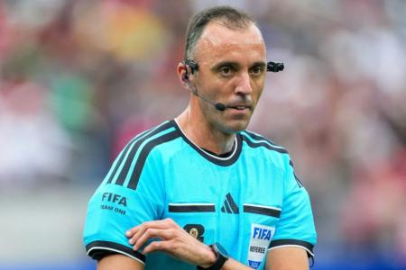 João Pinheiro, árbitro português