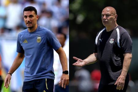 Scaloni e Hassan, treinadores de Argentina e Egito, respectivamente