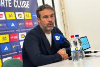 Artur Jorge exalta coletivo do Cruzeiro após vitória em Curitiba: ‘Perto da excelência’