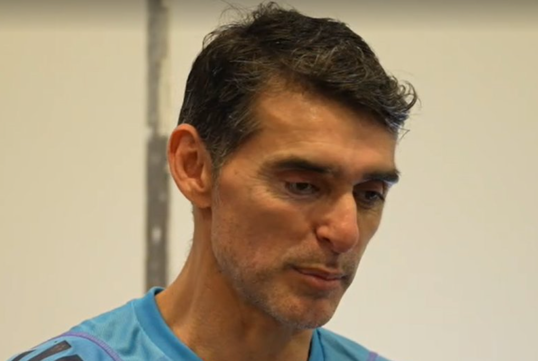 Auxiliar da Argentina, Ayala revela arrependimento por agressão a jogador da Espanha